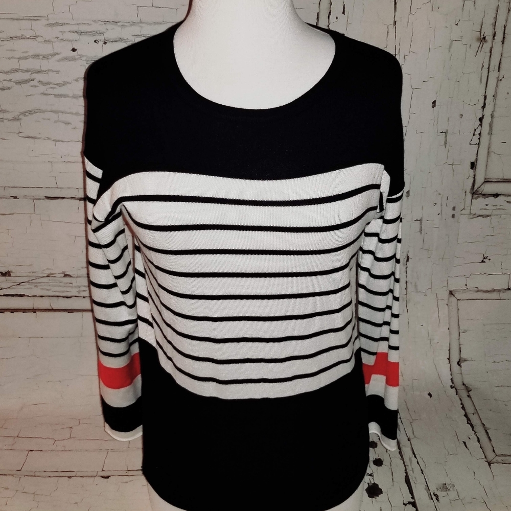 THML Sweater